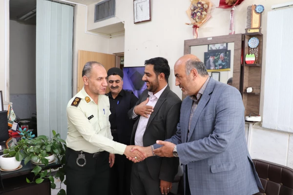 دیدار ریاست محترم مرکز و حراست مرکز با ریاست کلانتری منطقه امیرآباد 5