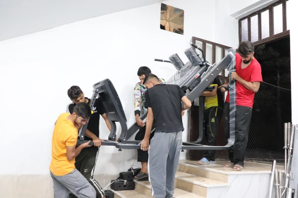 جا به جایی وسائل باشگاه بدنسازی  3