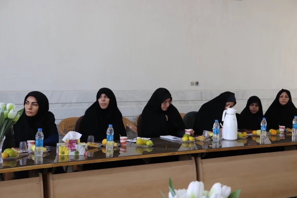 جلسه ستاد اقامه نماز و بازدید از اقدامات و کارهای عمرانی مرکز شهید آیت نجف آباد 9