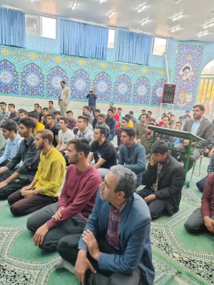 تقدیر از فعالان عرصه نماز با حضور پرشور دانشجویان 3