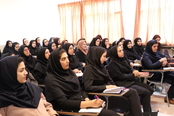 برگزاری دوره های ضمن خدمت توانمندسازی موسسان، مدیران، معاونان و معلمان مدارس غیر دولتی مناطق و نواحی استان اصفهان 12