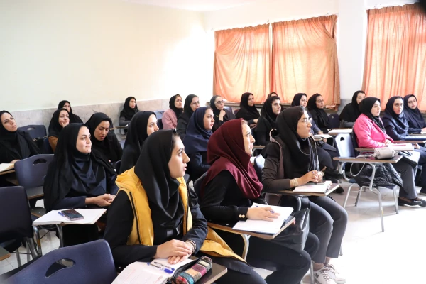 برگزاری دوره های ضمن خدمت توانمندسازی موسسان، مدیران، معاونان و معلمان مدارس غیر دولتی مناطق و نواحی استان اصفهان 14
