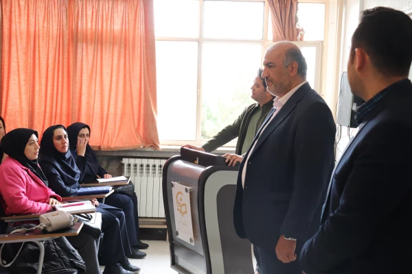 برگزاری دوره های ضمن خدمت توانمندسازی موسسان، مدیران، معاونان و معلمان مدارس غیر دولتی مناطق و نواحی استان اصفهان 15