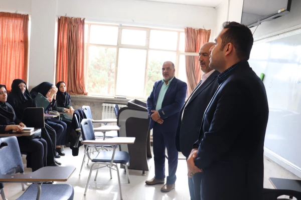 برگزاری دوره های ضمن خدمت توانمندسازی موسسان، مدیران، معاونان و معلمان مدارس غیر دولتی مناطق و نواحی استان اصفهان 18