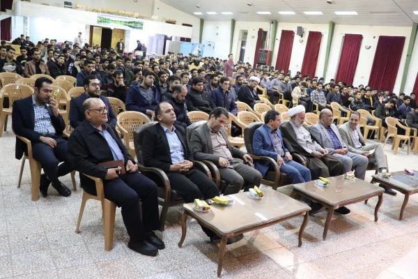 دیدار مسئولین استانی دانشگاه فرهنگیان با دانشجویان مرکز شهید آیت برای پاسخگویی و رسیدگی به شکایات و مشکلات 6