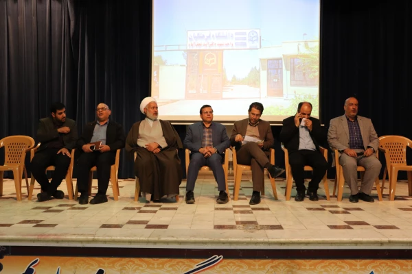 دیدار مسئولین استانی دانشگاه فرهنگیان با دانشجویان مرکز شهید آیت برای پاسخگویی و رسیدگی به شکایات و مشکلات 7