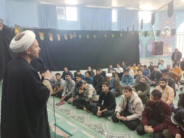 جلسه شورای اقامه نماز مرکز شهید آیت نجف آباد و برپایی نماز جماعت با حضور حجت الاسلام و المسلمین حمزه 5