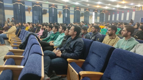  نشست فیزیک در مقطع ابتدایی به همت انجمن های مرکز شهید آیت و شهید رجایی
 3