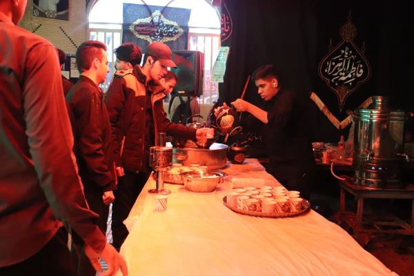 مراسم مذهبی ایام فاطمیه و میزبانی از شهید گمنام 13