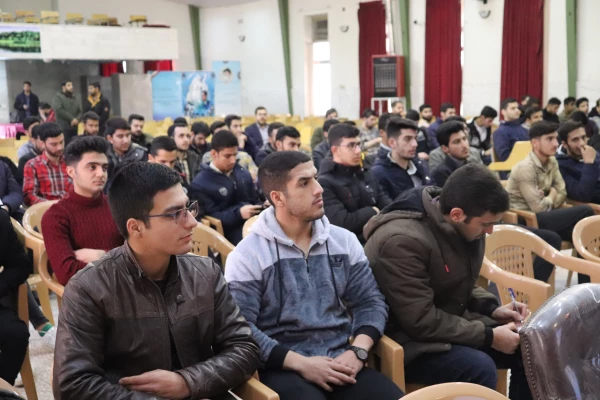 حضور معاون پژوهشی و فناوری دانشگاه اصفهان در مرکز شهید آیت نجف آباد  7