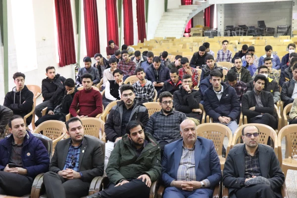 حضور معاون پژوهشی و فناوری دانشگاه اصفهان در مرکز شهید آیت نجف آباد  8