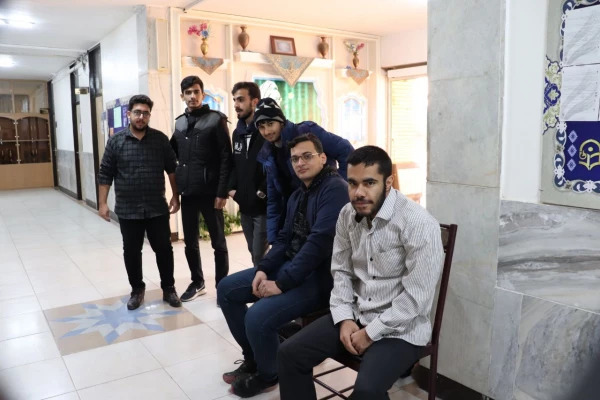 حضور کارشناسان شبکه بهداشت شهرستان نجف آباد برای تست غربالگری  4