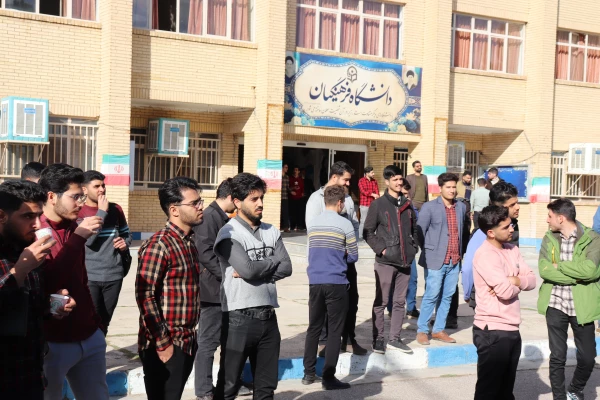 برگزاری تریبون آزاد به مناسبت انتخابات  5