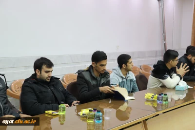 حضور ابوالفضل ابوترابی نماینده مردم نجف آباد و تیران و کرون در جلسه پرسش و پاسخ با دانشجویان