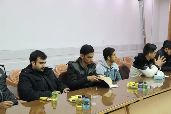 حضور ابوالفضل ابوترابی نماینده مردم نجف آباد و تیران و کرون در جلسه پرسش و پاسخ با دانشجویان 2