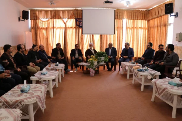 دیدار با امام جمعه شهرستان نجف آباد و نماینده  مجلس خبرگان رهبری؛ حجت الاسلام والمسلمین حسناتی 3