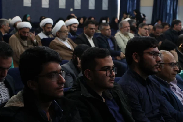 اجلاس استانی نماز اصفهان برگزار گردید. 2