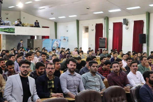 جشن بزرگداشت مقام معلم در مرکز شهید دکتر آیت نجف آباد  2