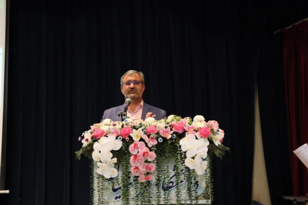 جشن بزرگداشت مقام معلم در مرکز شهید دکتر آیت نجف آباد  9