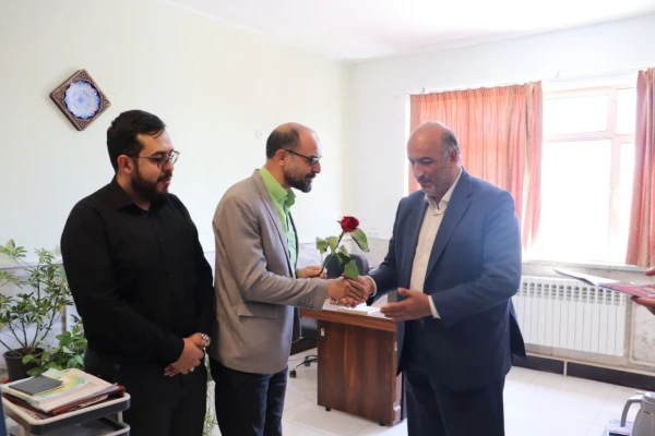 تبریک هفته معلم به اساتید مرکز  5