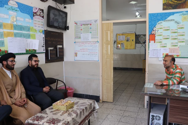 تبریک مسولان مرکز به مناسبت هفته معلم و بازدید از مدارس  5