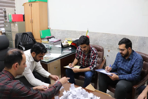 برگزاری انتخابات شورای صنفی رفاهی مرکز شهید دکتر آیت نجف آباد 1403_۱۴۰۴ 12