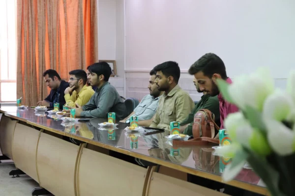 اهدای جوایز به نفرات برتر مسابقات ورزشی و مناظرات دانشجویی 3