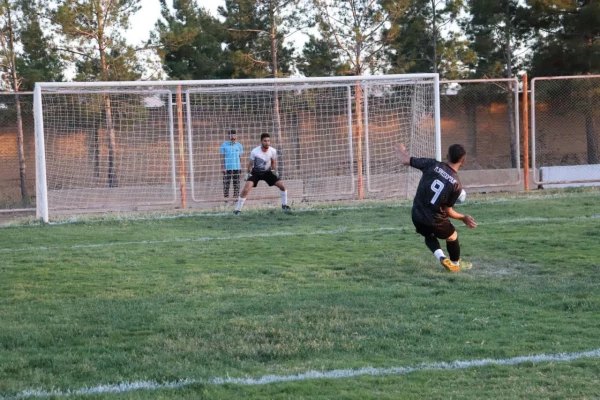 سومین دوره مسابقات درون دانشگاهی فوتبال( جام گرامی داشت مقام معلم _ اردیبهشت و خرداد ۱۴۰۳) دانشگاه فرهنگیان مرکز شهید دکتر آیت نجف آباد برگزار شد  10