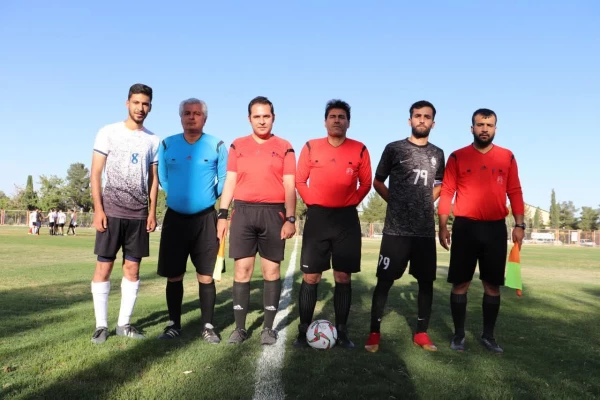 سومین دوره مسابقات درون دانشگاهی فوتبال( جام گرامی داشت مقام معلم _ اردیبهشت و خرداد ۱۴۰۳) دانشگاه فرهنگیان مرکز شهید دکتر آیت نجف آباد برگزار شد  12