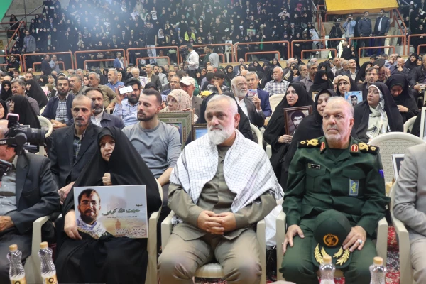 حضور دانشجومعلمان مرکز شهید آیت در کنگره شهدای دانشگاهی استان 4