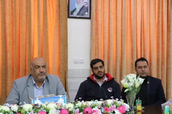 برگزاری جلسه هماهنگی تشکل های دانشجویی با مسئولین مرکز و انتخاب دبیر هماهنگی کانون ها و انجمن های مرکز 8