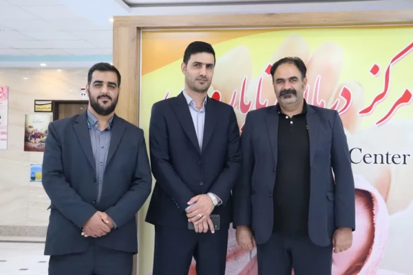 تبریک روز پرستار توسط رئیس محترم مرکز شهید نجف آباد  9