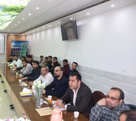 بازدید میدانی و جلسه مدیران محترم گروه های درسی استان و معاونین پردیس شهید باهنر اصفهان با نمایندگان کلاسی. 10