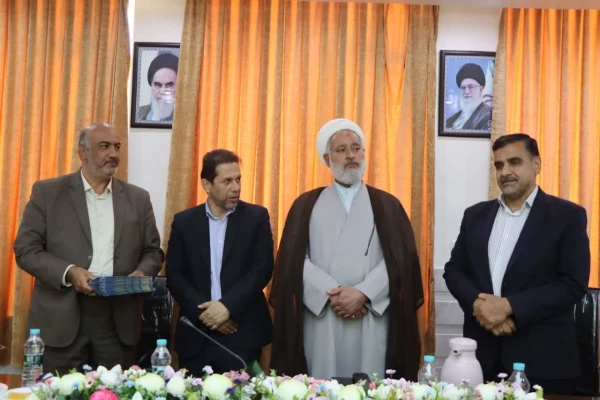 مراسم  قدردانی از زحمات مسئولان و کارکنان مرکز شهید آیت نجف آباد 2