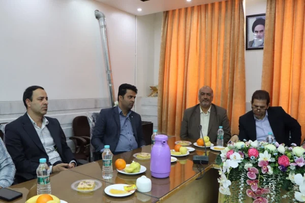 مراسم  قدردانی از زحمات مسئولان و کارکنان مرکز شهید آیت نجف آباد 4