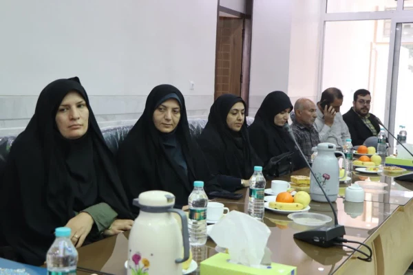 مراسم  قدردانی از زحمات مسئولان و کارکنان مرکز شهید آیت نجف آباد 7