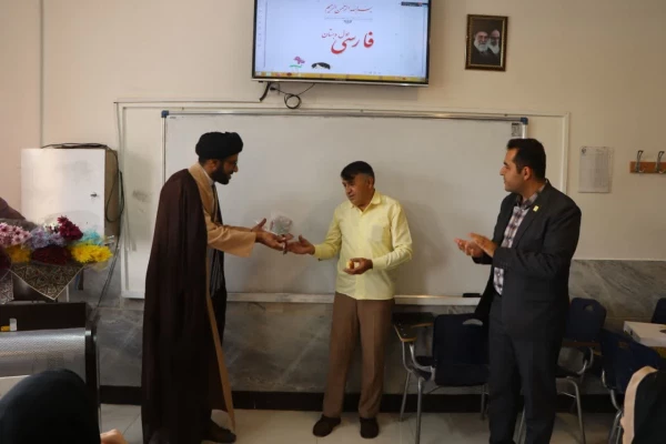 برگزاری مراسم گرامی داشت روز معلم و استاد در کلاس های مهارت آموزان ماده ۲۸ ( پودمان ۱ و ۲ ) 8