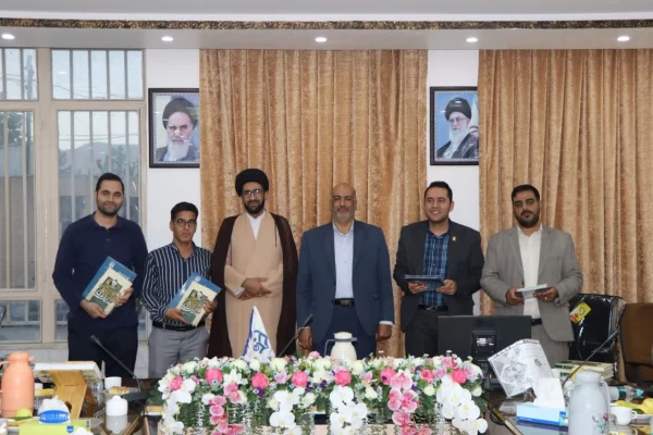 برگزاری مراسم تجلیل از اساتید دانشگاه فرهنگیان مرکز شهید دکتر آیت نجف آباد به مناسبت هفته گرامیداشت مقام استاد 8