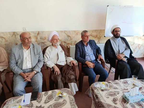 جلسه هماهنگی ستاد اقامه نماز شهرستان نجف آباد به میزبانی دفتر امام جمعه محترم شهرستان نجف آباد حجت الاسلام و المسلمین حسناتی عضو خبرگان رهبری با حضور ریاست محترم دانشگاه فرهنگیان مرکز شهید آیت نجف آباد 2