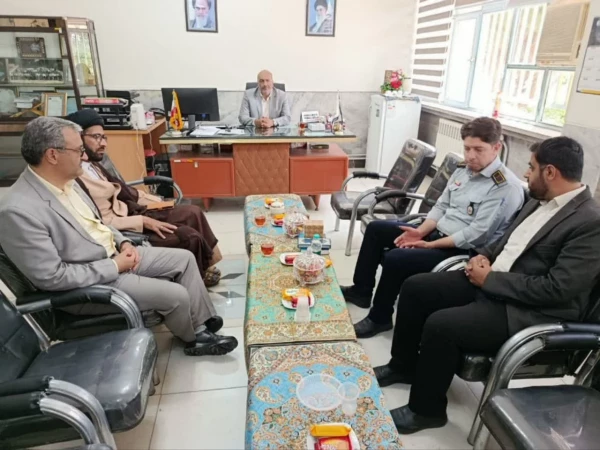 دوره آموزش اطفای حریق ویژه کارمندان و دانشجو معلمان مرکز شهید آیت نجف آباد  2