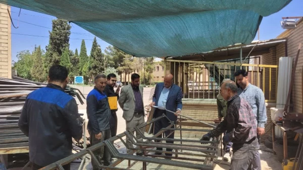 فرآیند ساخت و نصب نرده های حفاظ بر دیوار های دانشگاه فرهنگیان مرکز شهید آی 2