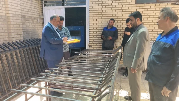 فرآیند ساخت و نصب نرده های حفاظ بر دیوار های دانشگاه فرهنگیان مرکز شهید آی 2