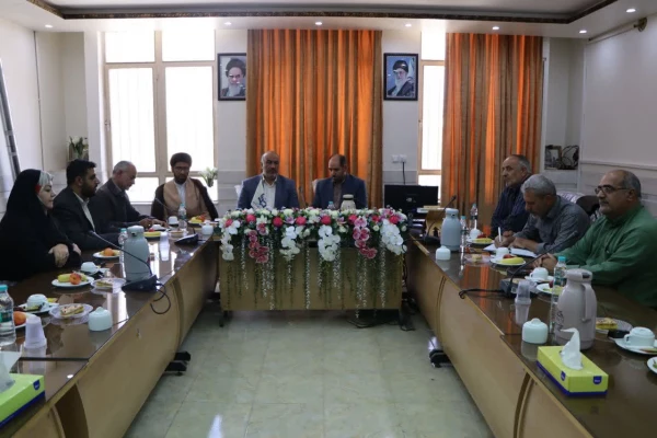 نشست صمیمانه  ریاست مرکز شهید ایت نجف اباد و شورای اسلامی شهر شهرستان نجف آباد 2