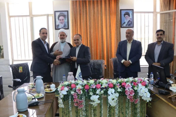 آیین تکریم و معارفه سرپرست جدید دانشگاه فرهنگیان مرکزشهیددکترآیت نجف آباد 9