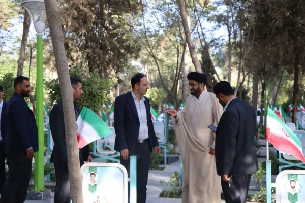 حضور کارمندان مرکز شهید آیت در گلزار مطهر شهدا 3