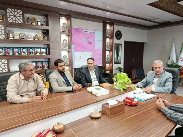 نشست سرپرست مرکز شهید آیت و فرماندار ویژه شهرستان نجف آباد 2