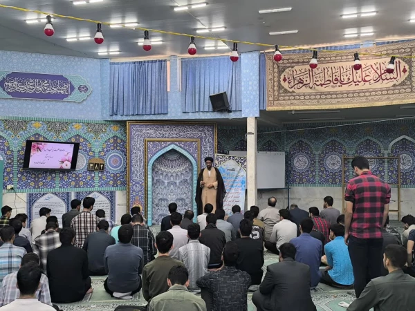 به مناسبت فرخنده  میلاد حضرت زینب (سلام الله علیها) و روز پرستار، مراسمی در مسجد مرکز  برگزار گردید. 2