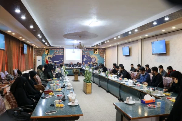 اولین نشست رسمی شورای صنفی دانشجویان دانشگاه فرهنگیان اصفهان در دیداری چهره به چهره با مسئولین دانشگاه. 3