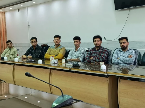 نشست تخصصی (بحران های زیست محیطی و تاثیرات اجتماعی آن بر جوامع) در روز یکشنبه مورخ ۲۵ آبان در سالن جلسات برگزار گردید. 2