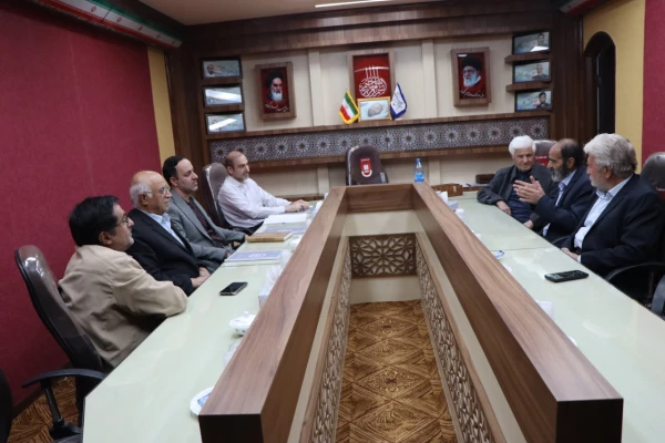 دیدار روسای اسبق با نماینده مجلس - تأکید بر جایگاه انحصاری مرکز 2